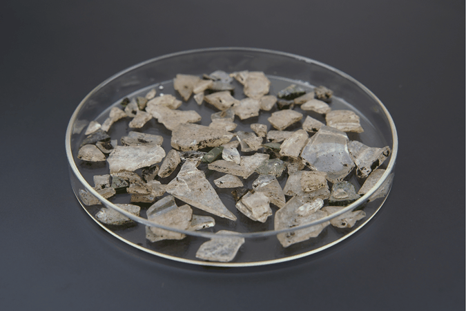 Probendarstellung: Glas aus Strukturmaterial (Fremdstoff)